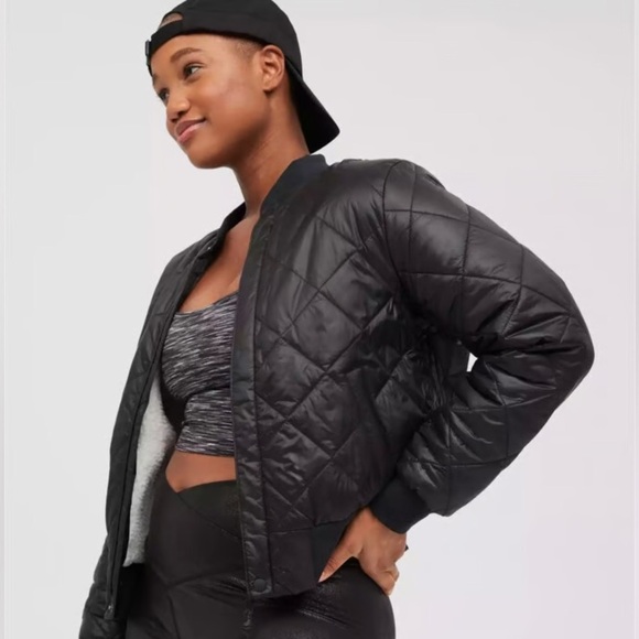 Offline by Aerie Medium Women’s Black Quilted Bomber Jacket - Picture 1 of 9